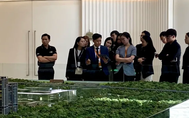 Ảnh hoạt động của Nguyễn Công Thiện