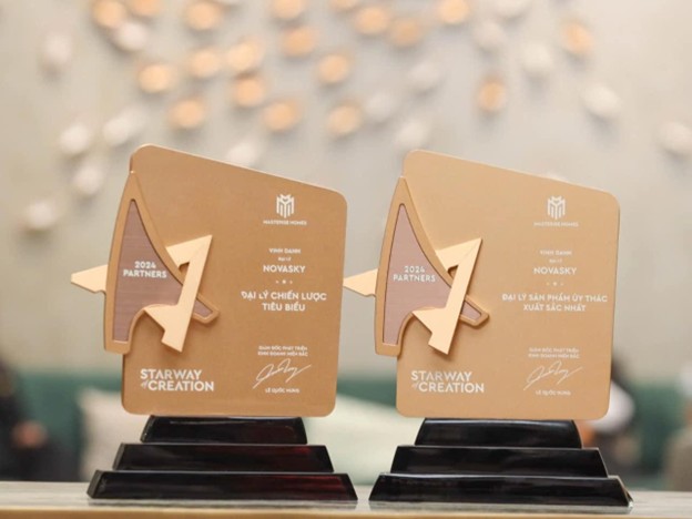 Tại Lễ Vinh danh Đối tác Kinh doanh 2024 khu vực miền Bắc của Masterise Homes, NOVASKY nhận cơn mưa giải thưởng. 