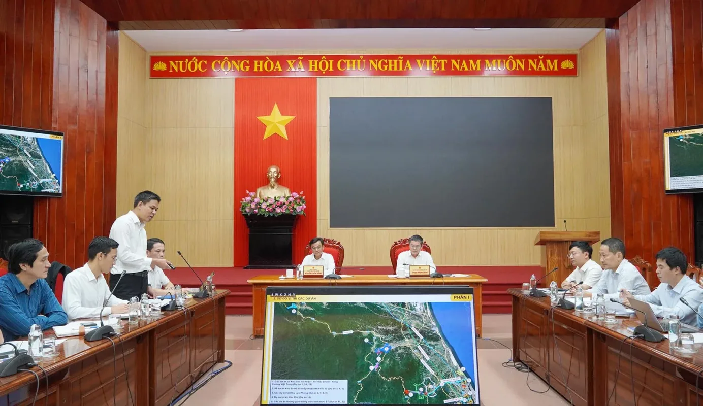 Lãnh đạo UBND tỉnh Quảng Trị chủ trì buổi làm việc với Sun Group về rà soát các dự án