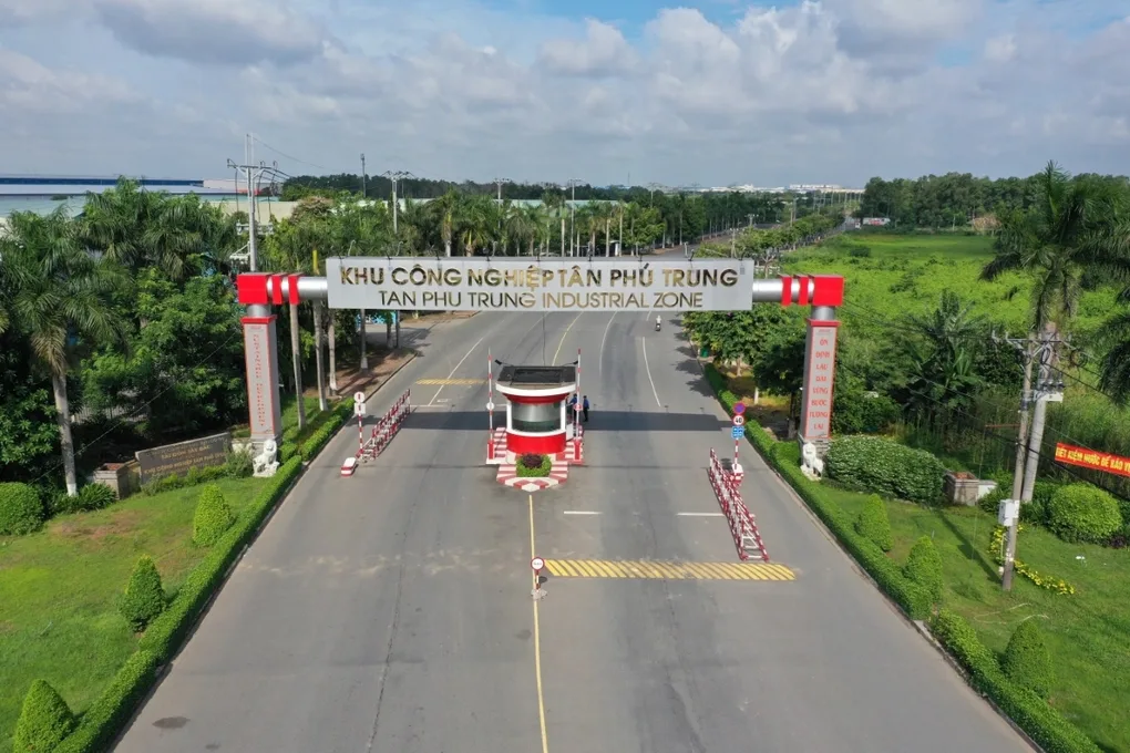 Cổng khu công nghiệp Tân Phú Trung ở Củ Chi nhìn từ trên cao