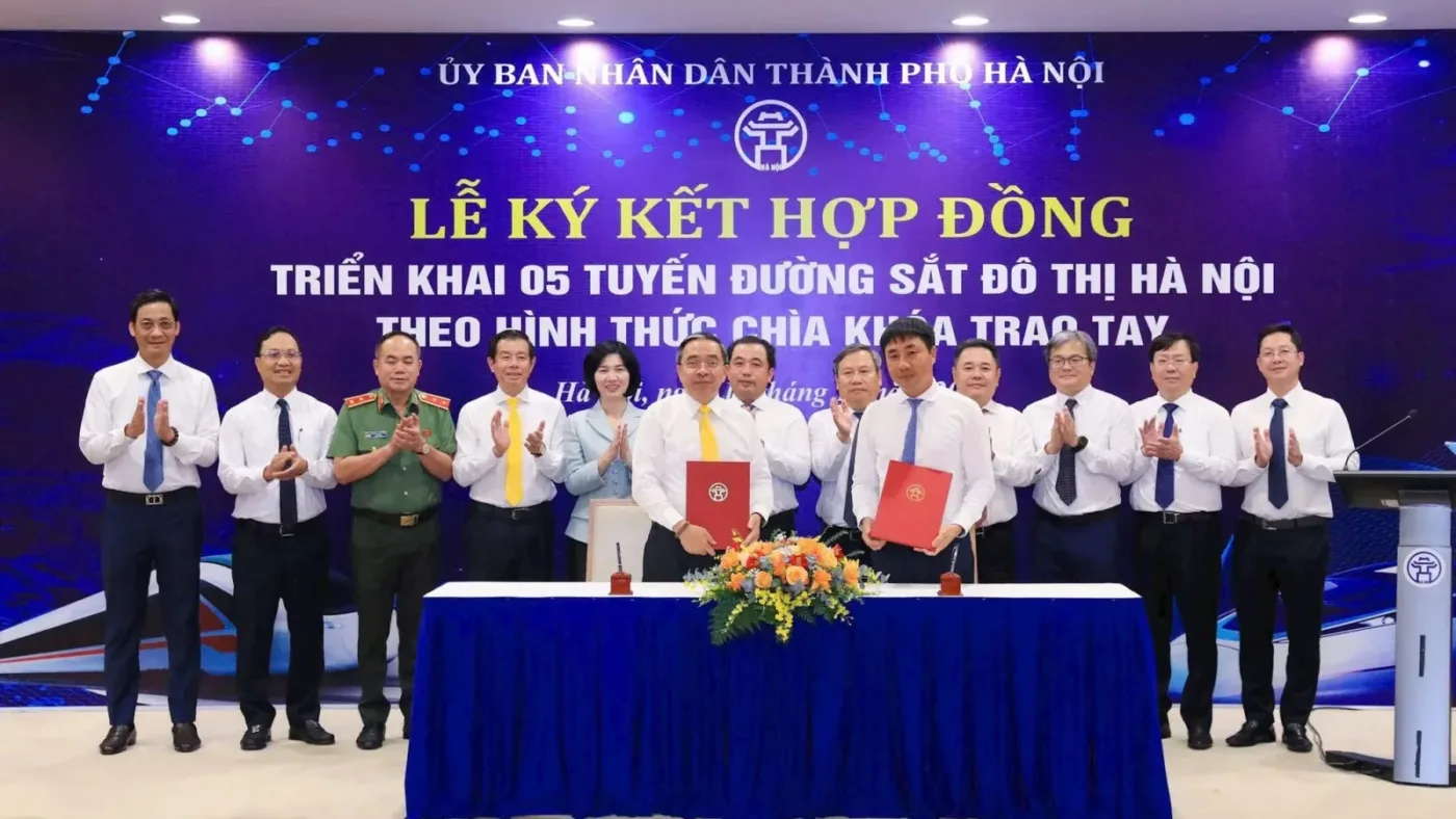Lễ ký kết hợp đồng triển khai 05 tuyến đường sắt đô thị Hà Nội theo hình thức chìa khóa trao tay