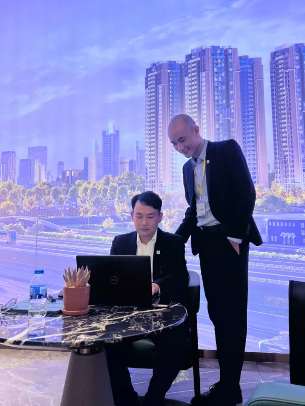 Chân dung Nguyễn Hồng Sơn