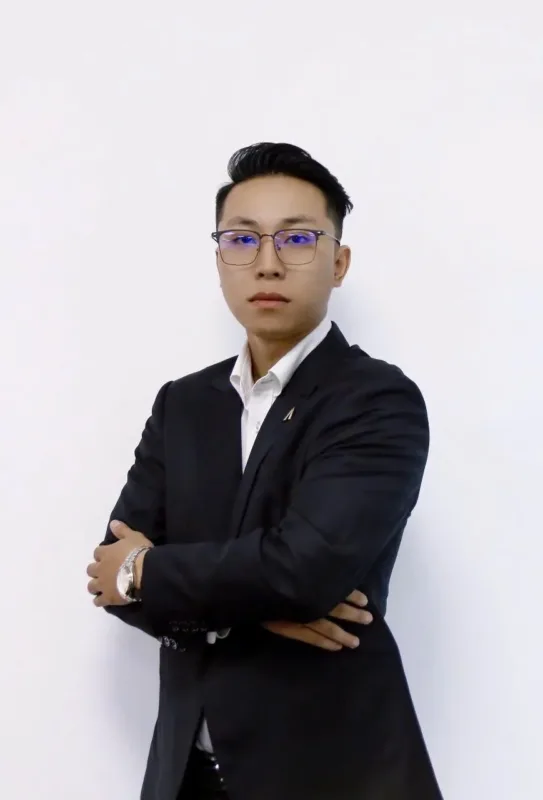 Chân dung Nguyễn Vũ Anh Khoa
