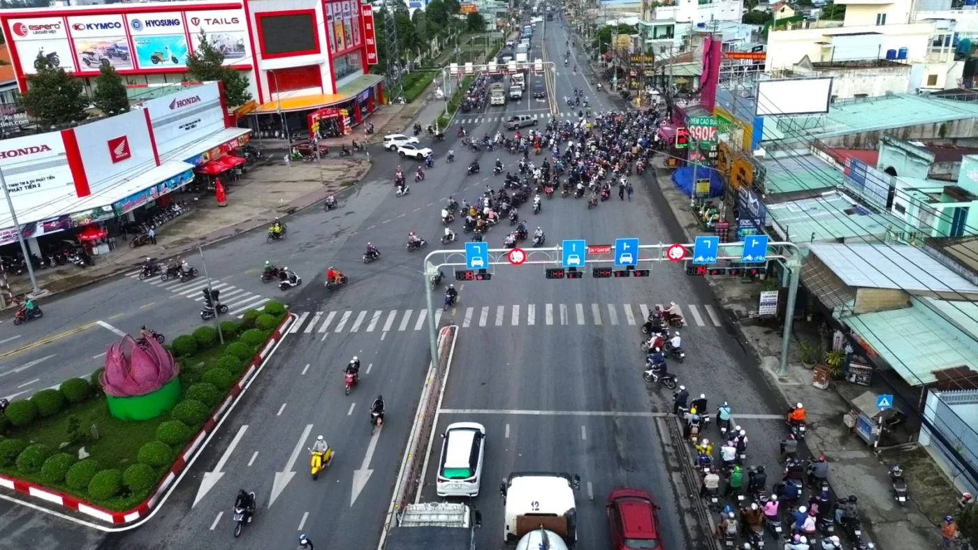 Nút giao đông xe máy trên Quốc lộ 1 khu vực Long An, nơi đề xuất nâng cấp giao thông