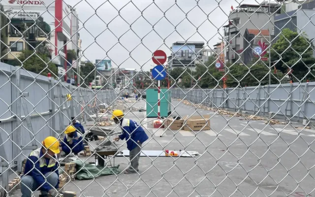 Hà Nội có 62 vị trí rào chắn thi công của 11 dự án hạ tầng trọng điểm