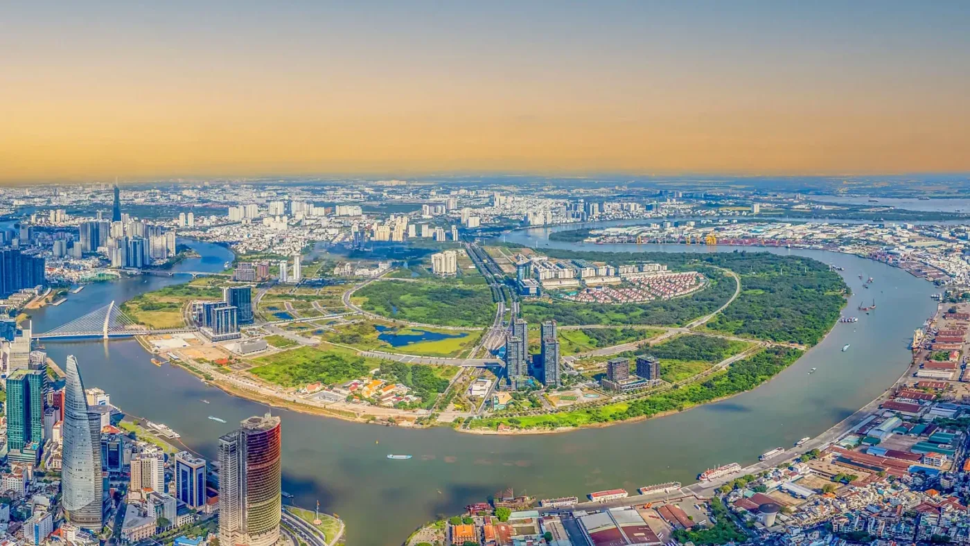 Toàn cảnh khu đô thị mới Thủ Thiêm bên sông Sài Gòn nhìn từ trên cao