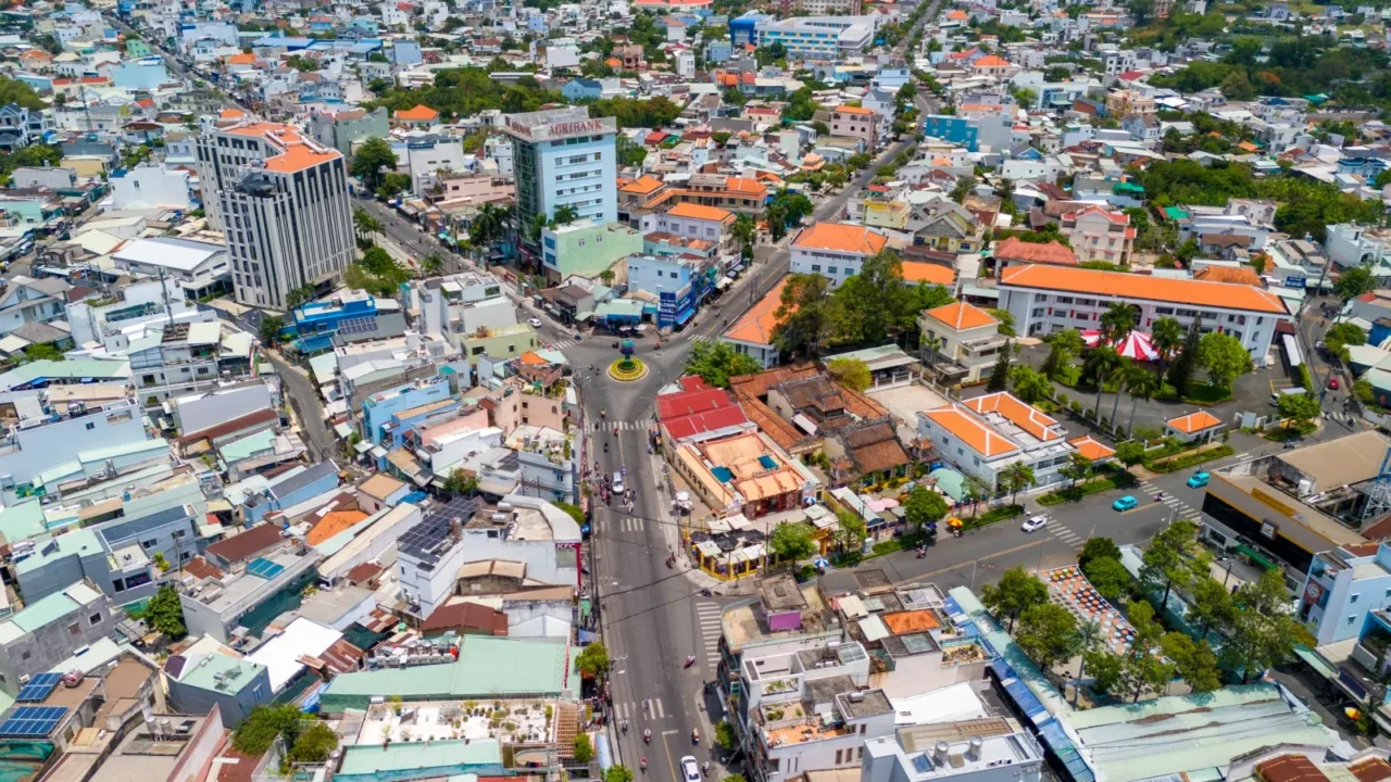 Toàn cảnh khu dân cư đông đúc nhìn từ trên cao, nơi Vinhomes qua Delta được giao làm nhà ở xã hội