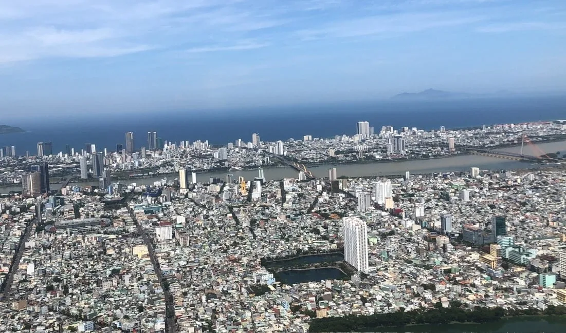 Toàn cảnh khu đô thị dày đặc nhà ở bên sông Hàn nhìn từ trên cao, Đà Nẵng